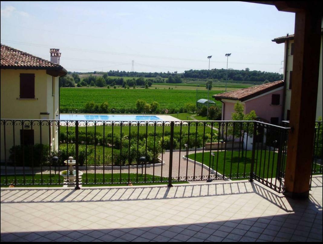 Designcontrodesign Villa Desenzano del Garda Exterior foto
