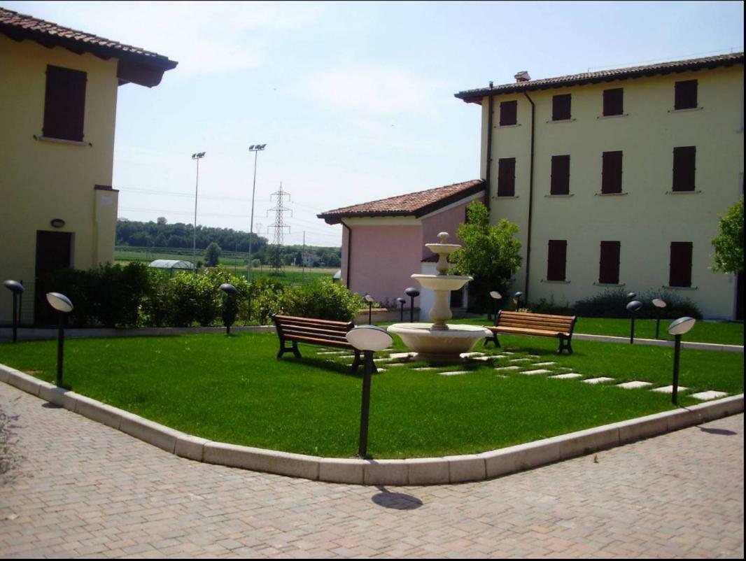 Designcontrodesign Villa Desenzano del Garda Exterior foto
