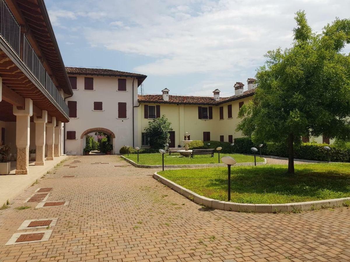 Designcontrodesign Villa Desenzano del Garda Exterior foto