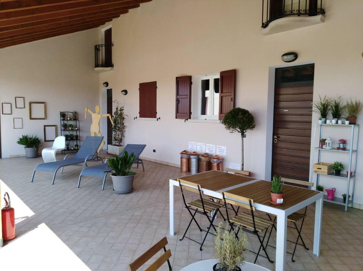 Designcontrodesign Villa Desenzano del Garda Exterior foto